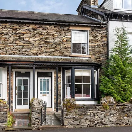 Holiday home 2 Bed In Sz306 *